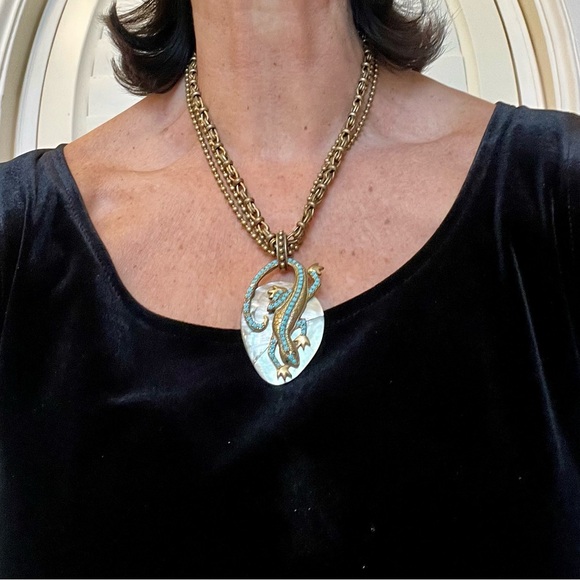 Jeweled Gecko Choker Necklace - Picture 4 of 16